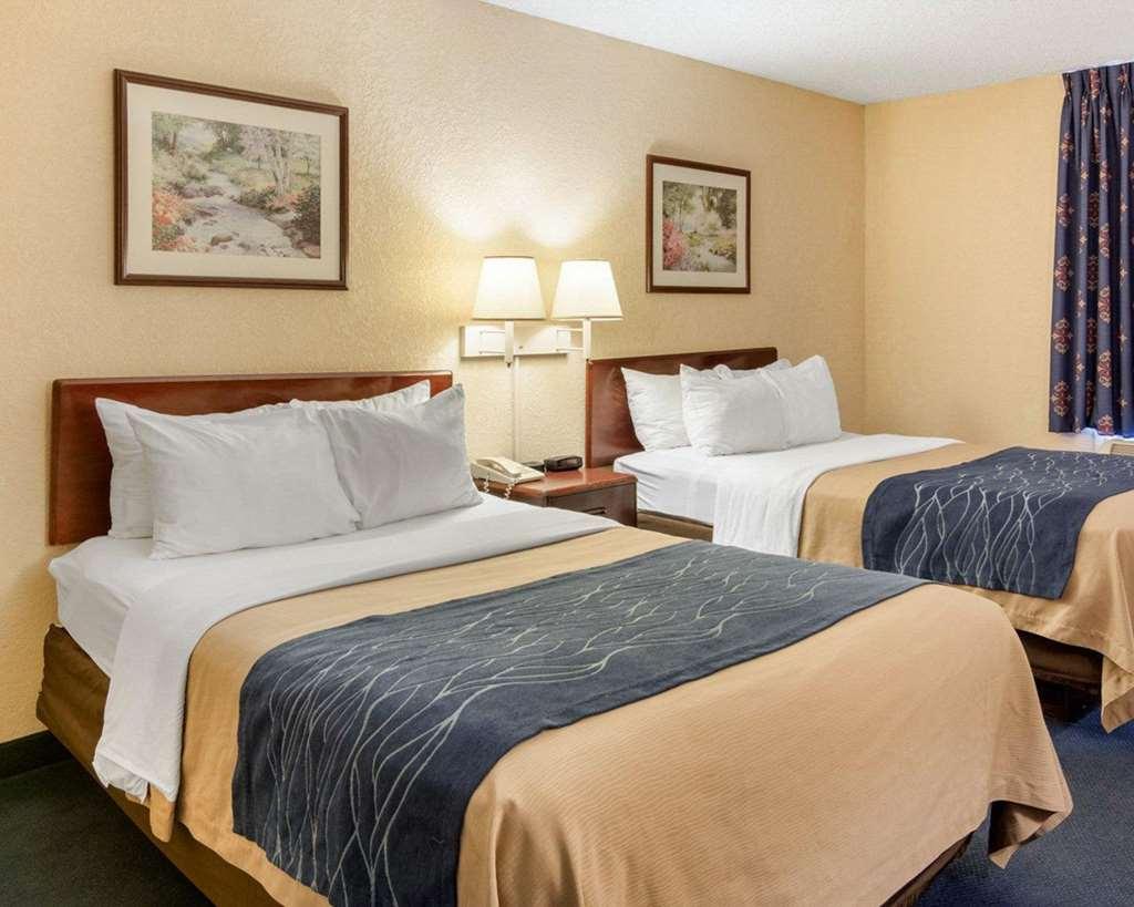 Quality Inn University Area Farmville Room photo