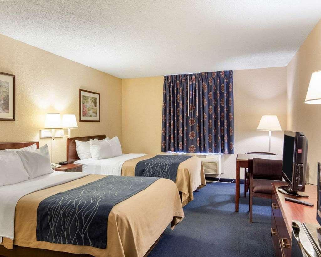 Quality Inn University Area Farmville Room photo